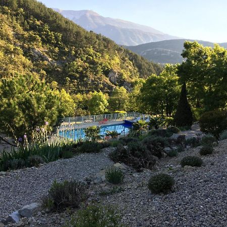 Les Chambres D'Hotes Du Mas Face Au Ventoux Plaisians Eksteriør bilde